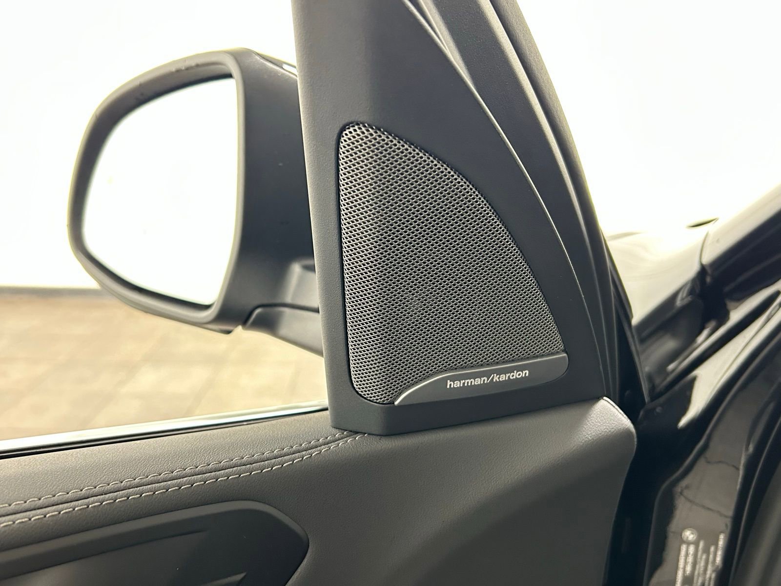 Used 2026 BMW X5 xDrive50e w/ Climate Comfort Package image 25