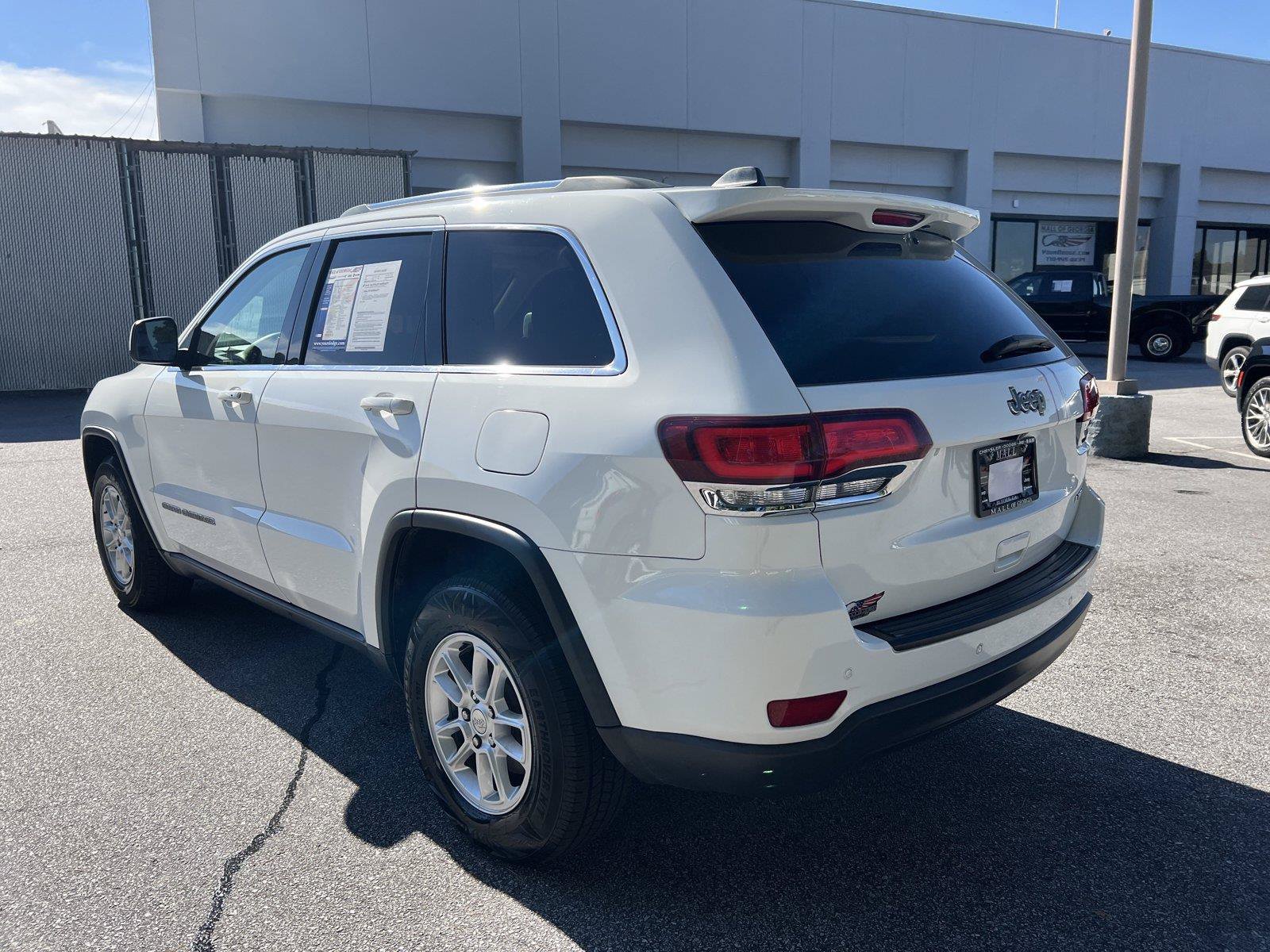 Used 2020 Jeep Grand Cherokee Laredo RWD image 18