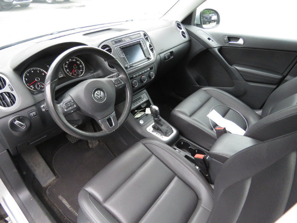 Used 2017 Volkswagen Tiguan Wolfsburg Edition AWD/4WD image 11