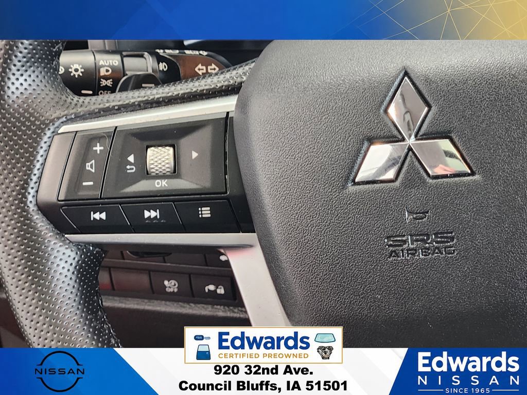 Used 2025 Mitsubishi Outlander SE AWD/4WD image 29