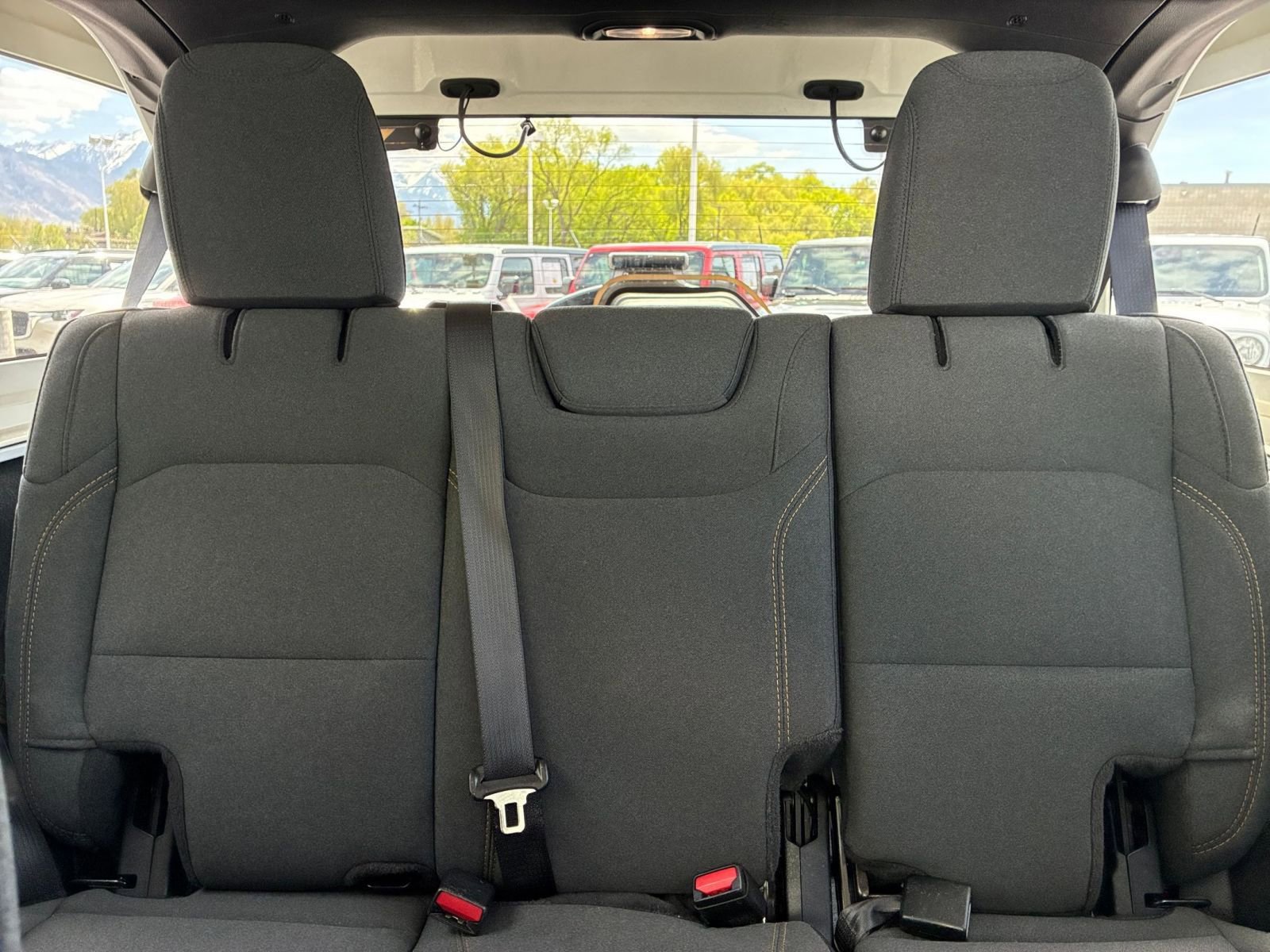 Used 2025 Jeep Wrangler Sport S image 37