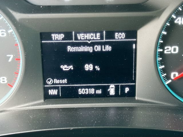 Used 2022 Chevrolet Traverse LS FWD image 12