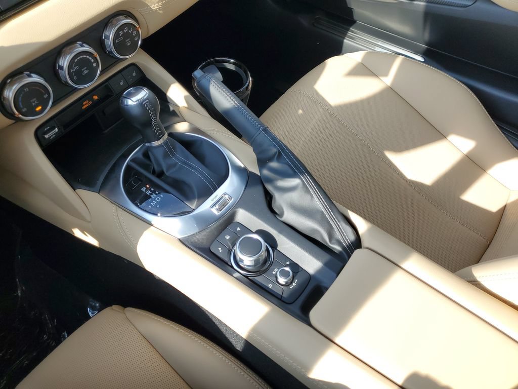 New 2026 MAZDA MX-5 Miata RF Grand Touring w/ Weather Package RWD image 25