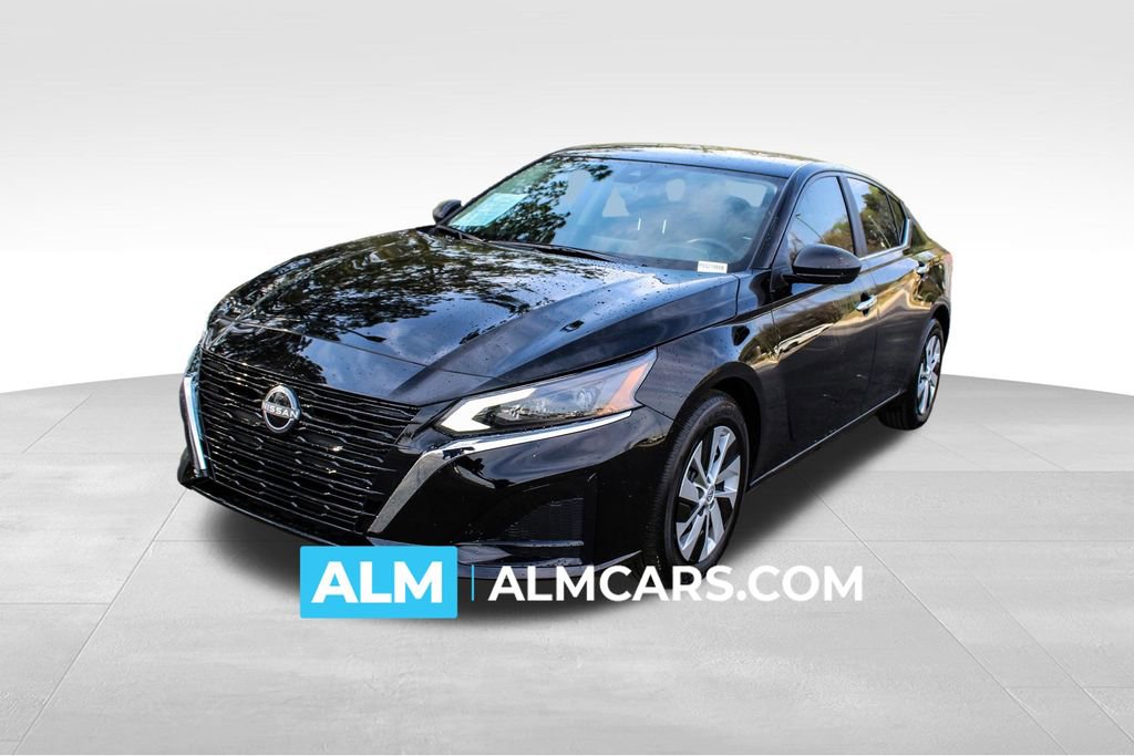Used 2025 Nissan Altima 2.5 S image 1