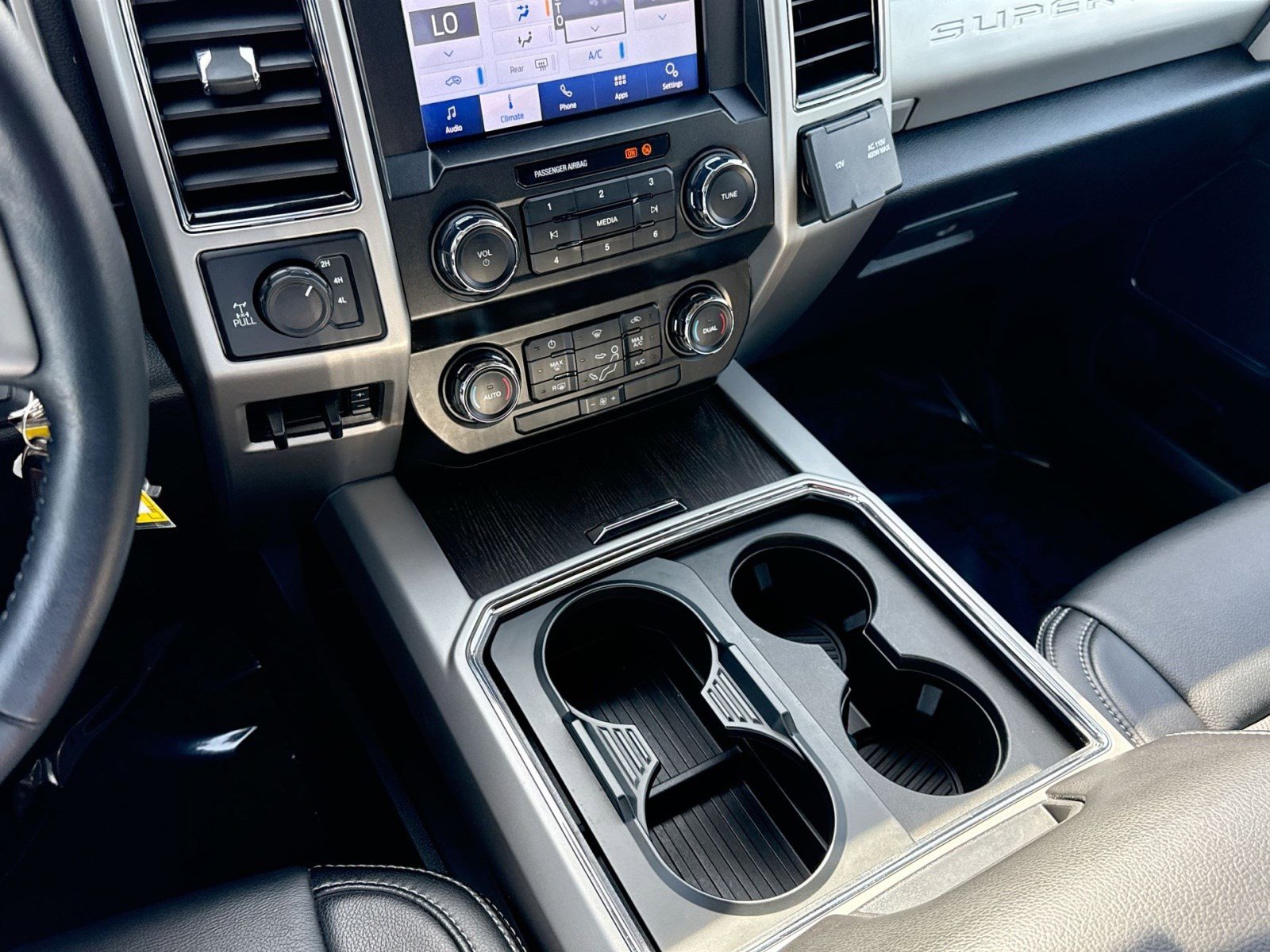 Used 2021 Ford F250 Lariat w/ Chrome Package image 22