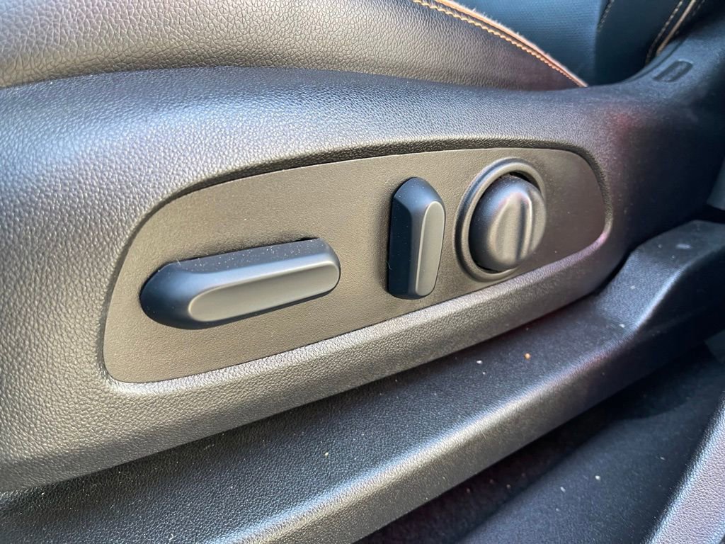 Used 2023 GMC Terrain AT4 image 19