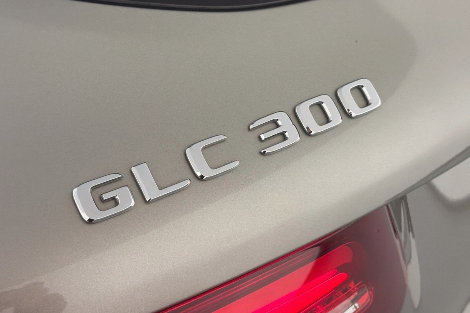 Used 2019 Mercedes-Benz GLC 300 image 8