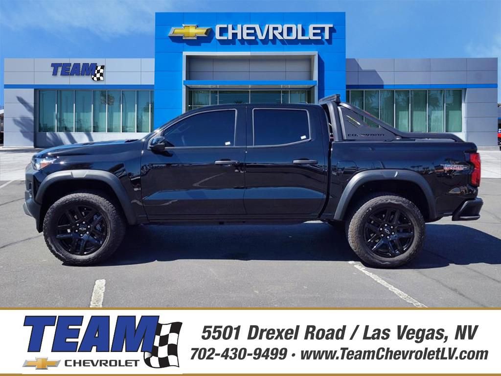 Used 2025 Chevrolet Colorado Trail Boss w/ Midnight Edition AWD/4WD image 1