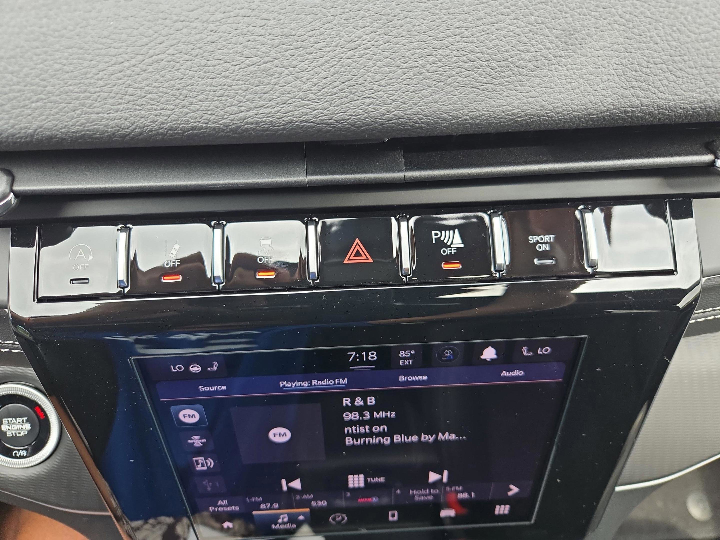 New 2025 Jeep Grand Cherokee L Altitude image 23