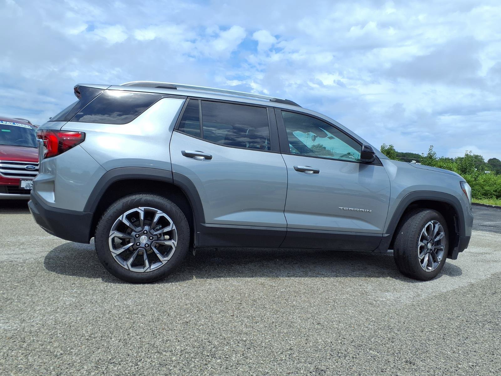 Used 2025 GMC Terrain Elevation w/ Elevation Premium Package AWD/4WD image 28