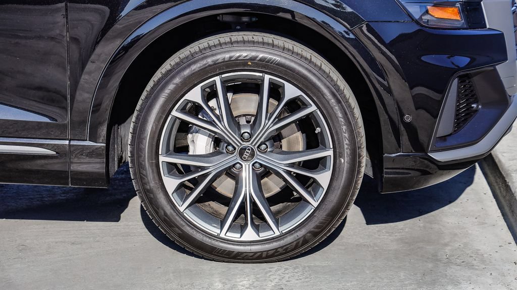 Used 2023 Audi Q8 Premium Plus w/ Premium Plus Package AWD/4WD image 11