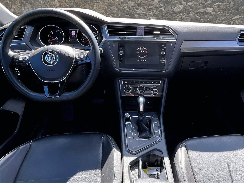 Used 2020 Volkswagen Tiguan SE image 14