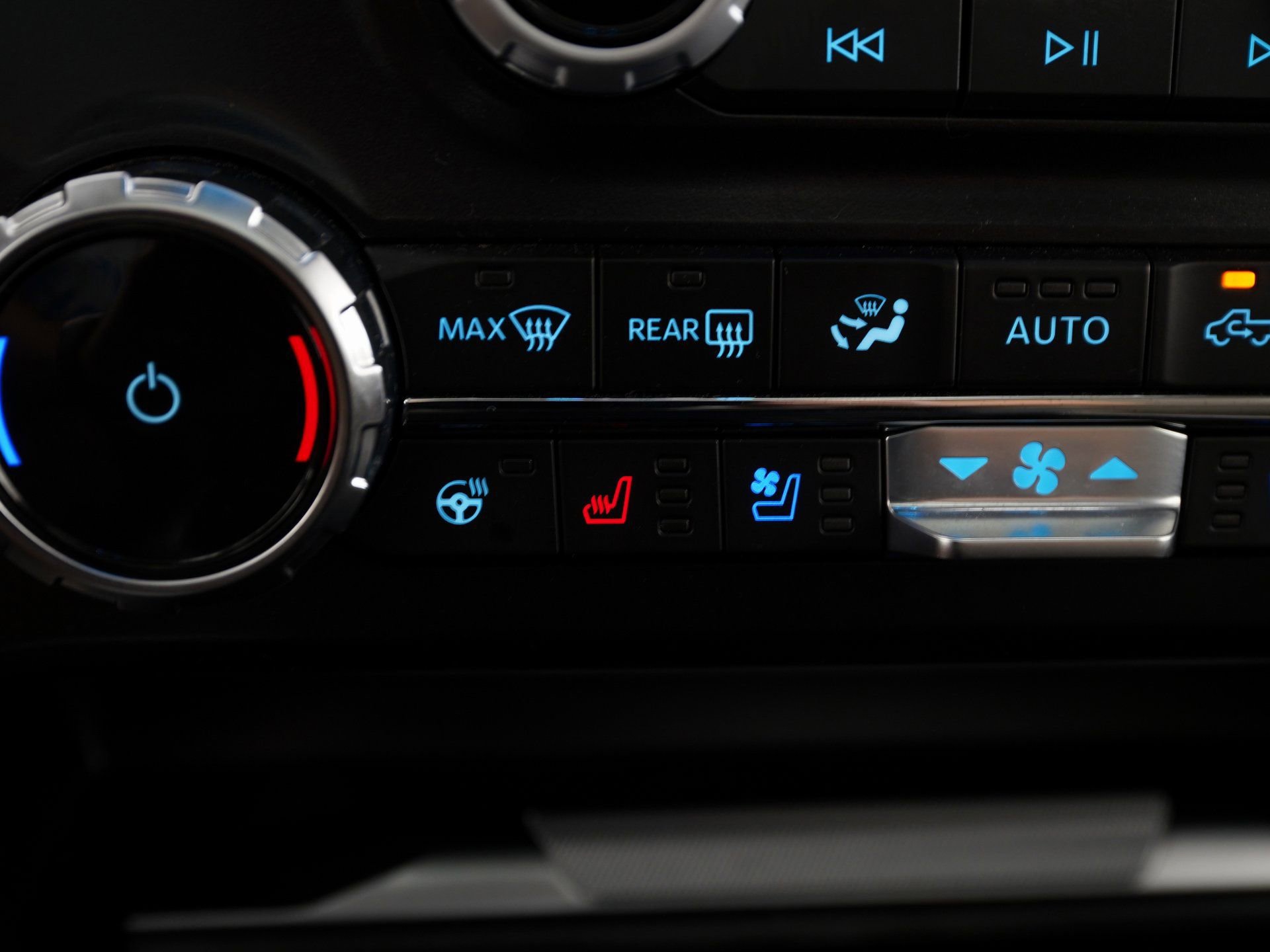 Used 2025 Ford F450 Platinum w/ Platinum Plus Package image 23