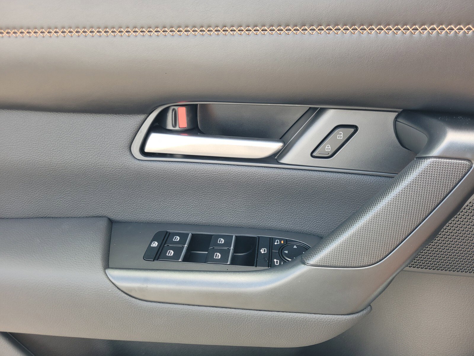 New 2025 MAZDA CX-50 AWD 2.5 Turbo w/ Weather Package image 21