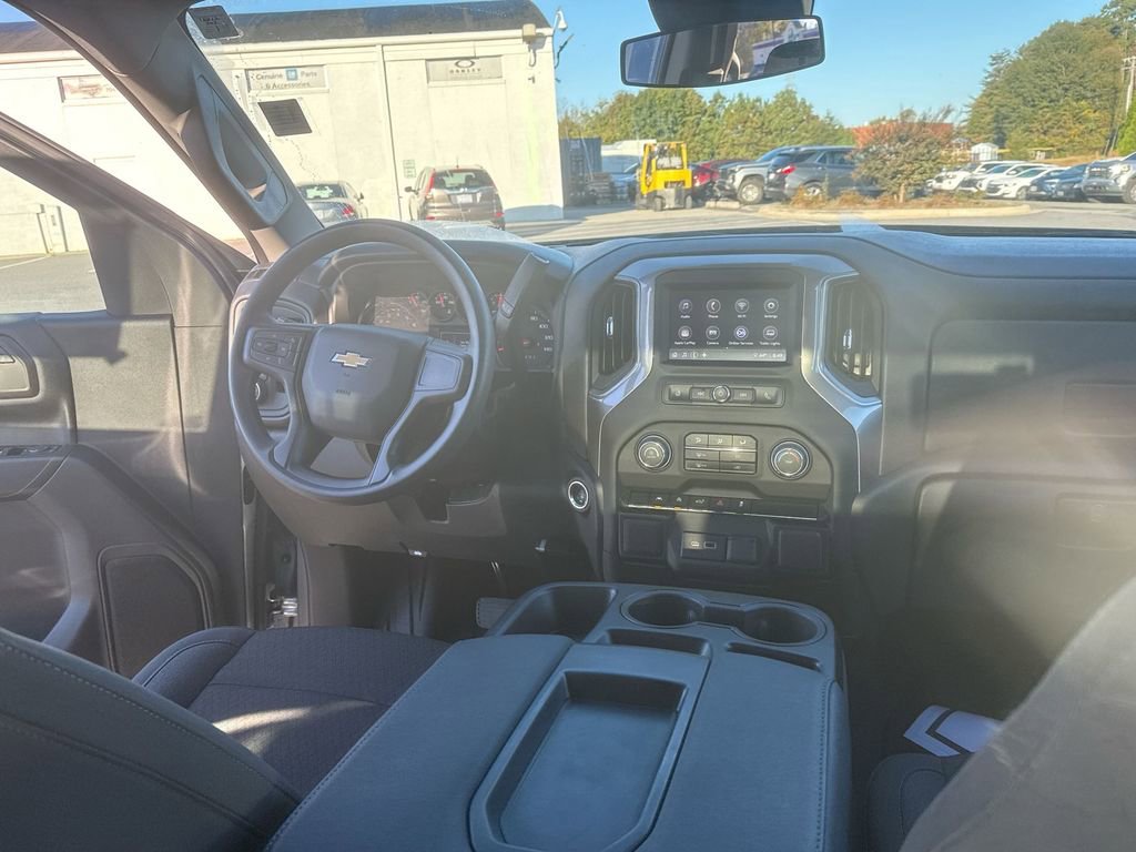 Certified 2024 Chevrolet Silverado 1500 Custom w/ Turbomax Blackout Package image 20