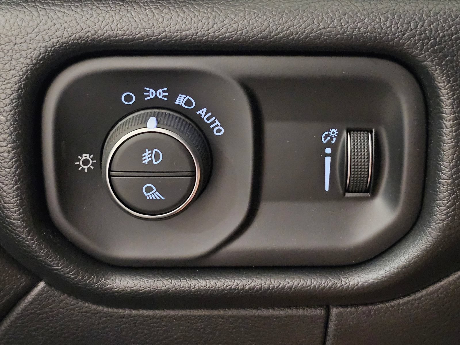 New 2026 RAM 2500 Tradesman AWD/4WD image 19