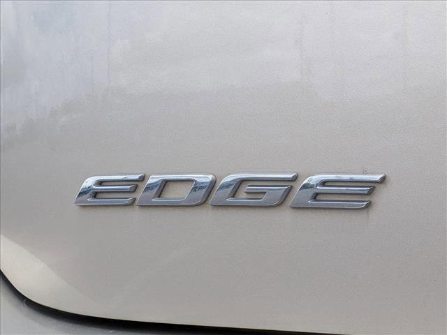 Used 2018 Ford Edge Titanium w/ Technology Package FWD image 23