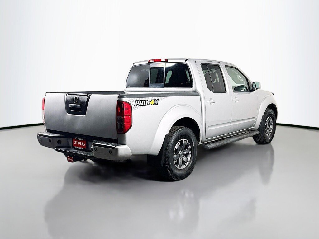 Used 2016 Nissan Frontier PRO-4X image 5