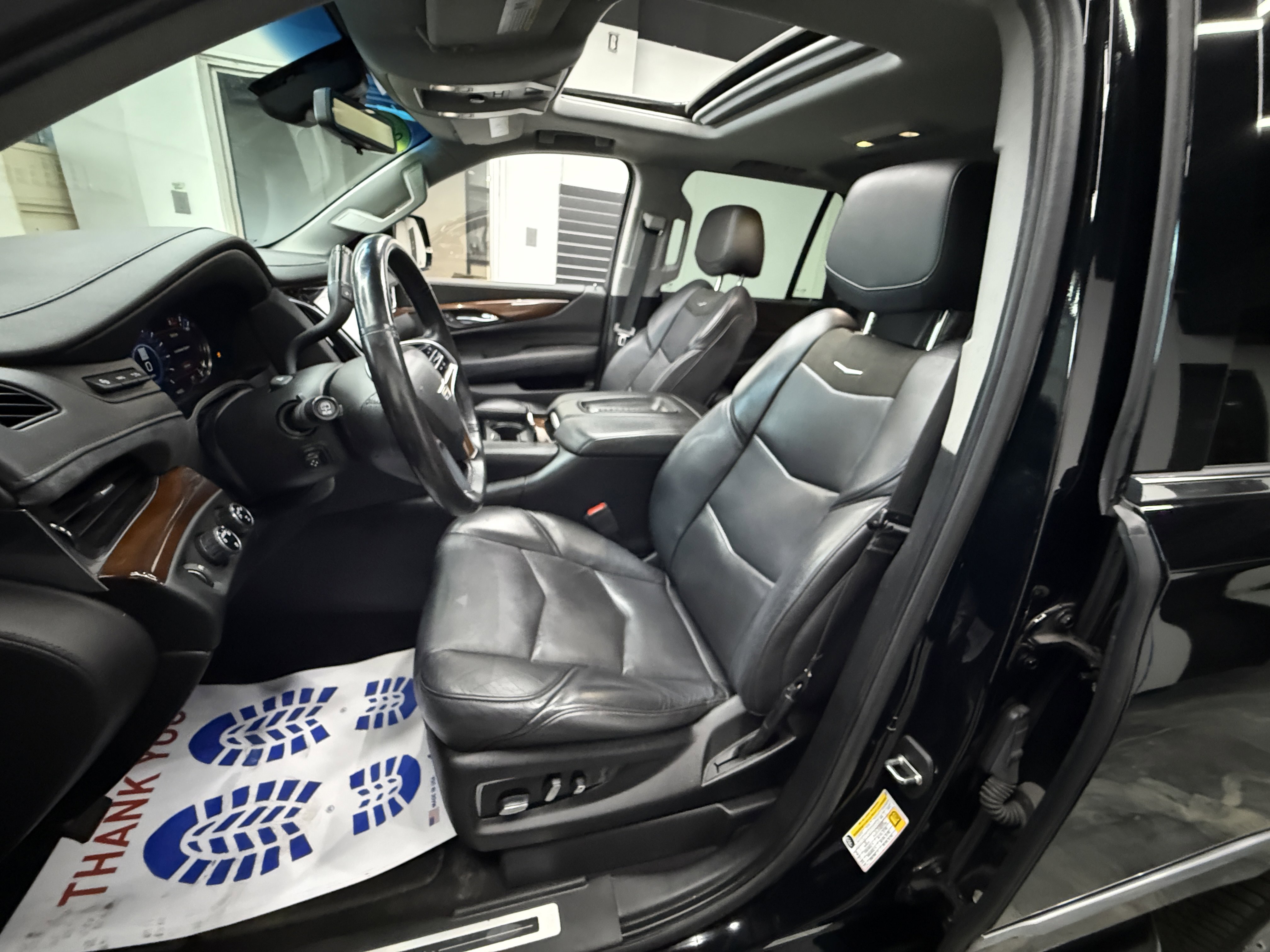 Used 2019 Cadillac Escalade Luxury image 13