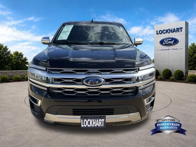 Used 2023 Ford Expedition Platinum RWD image 2