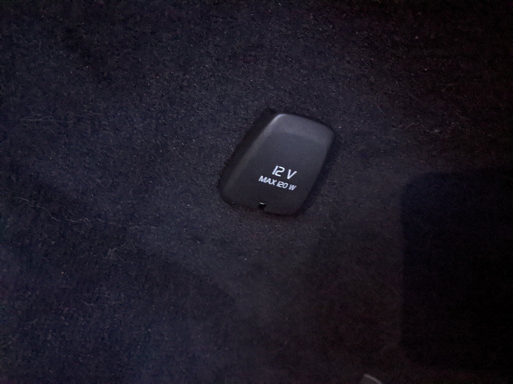 Certified 2025 Volvo XC90 B5 Plus image 28