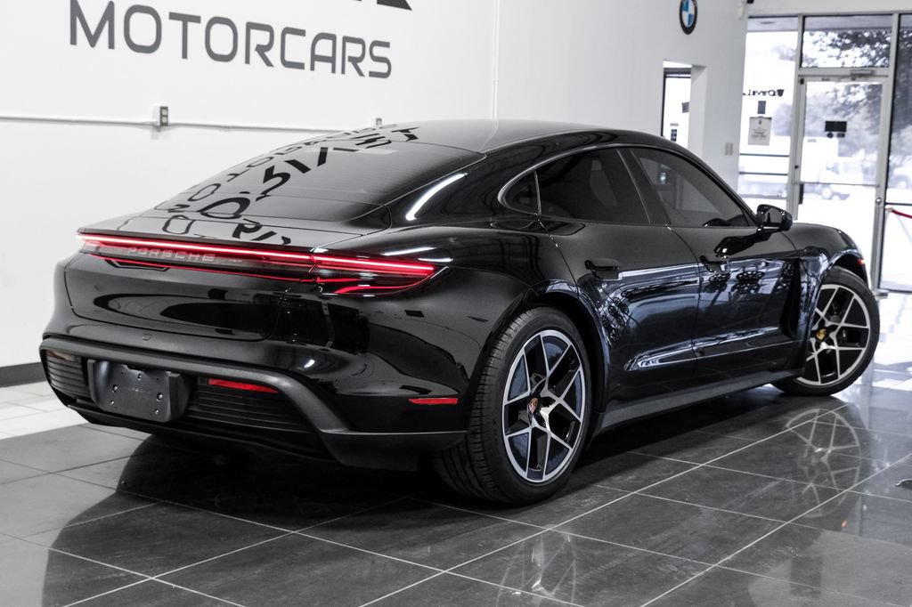 Used 2025 Porsche Taycan RWD image 9