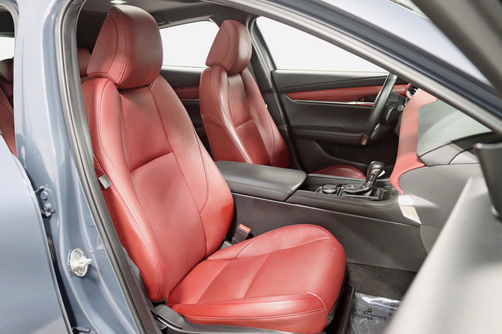 Used 2021 MAZDA MAZDA3 Hatchback w/Premium Plus Pkg image 29