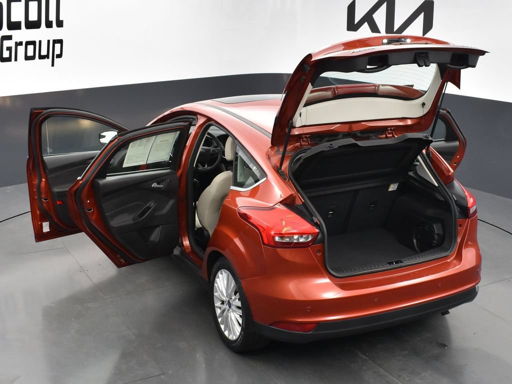 Used 2018 Ford Focus Titanium FWD image 40