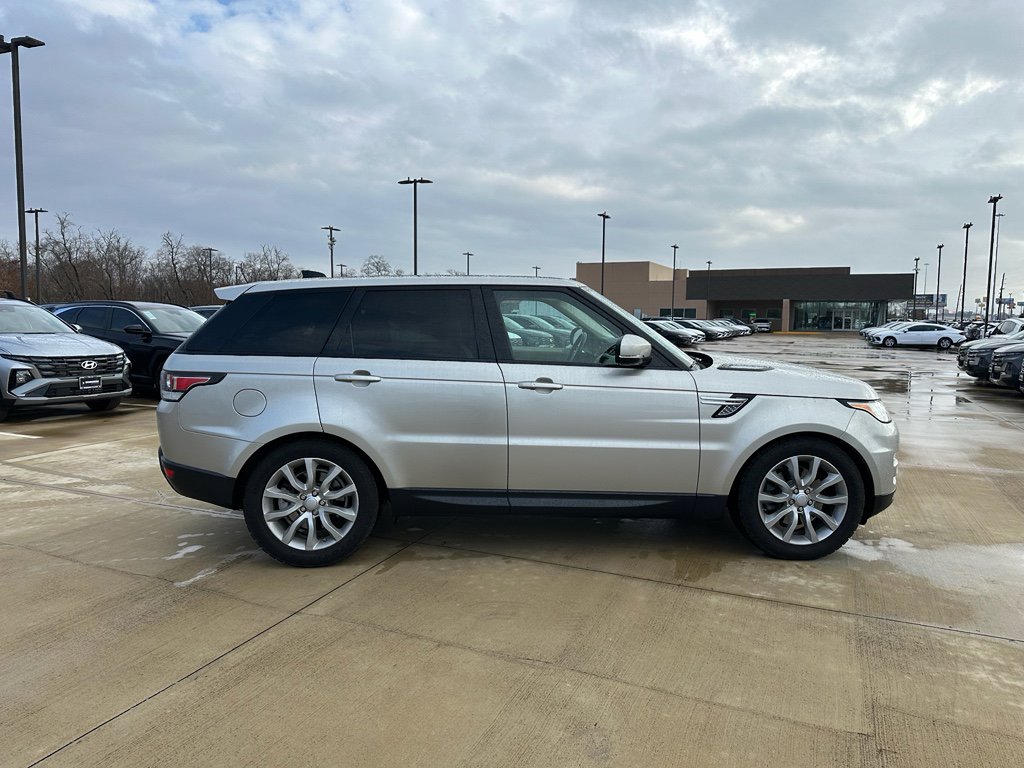 Used 2017 Land Rover Range Rover Sport HSE image 4
