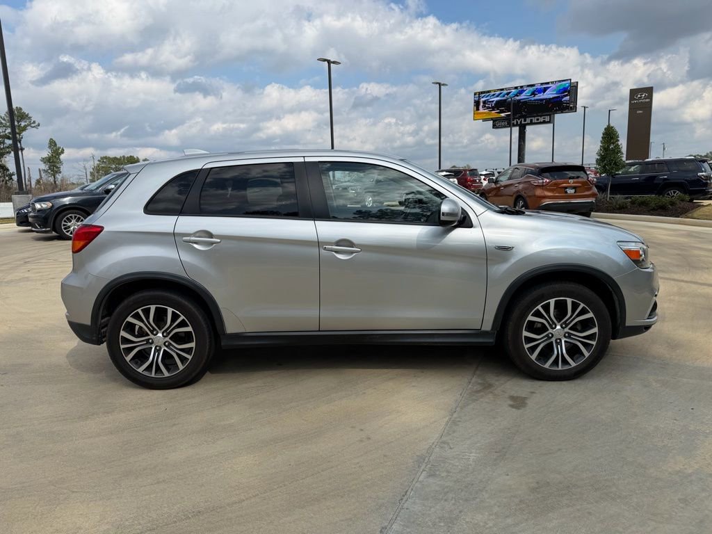 Used 2018 Mitsubishi Outlander Sport SE image 6