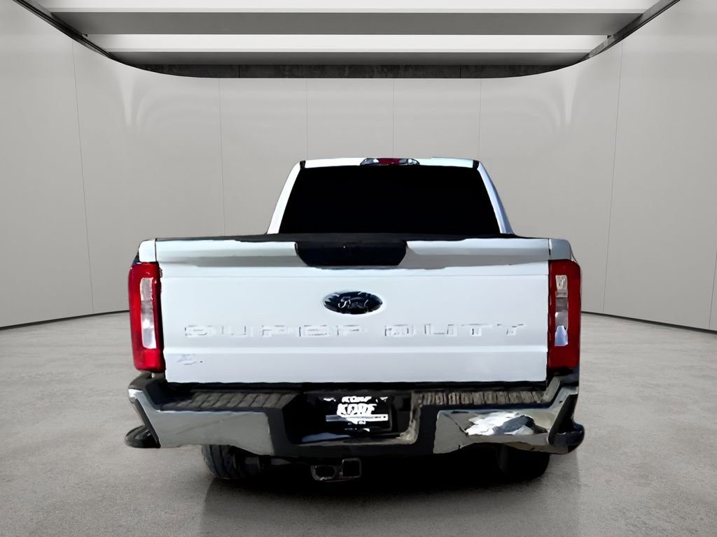 Used 2024 Ford F250 XLT image 3