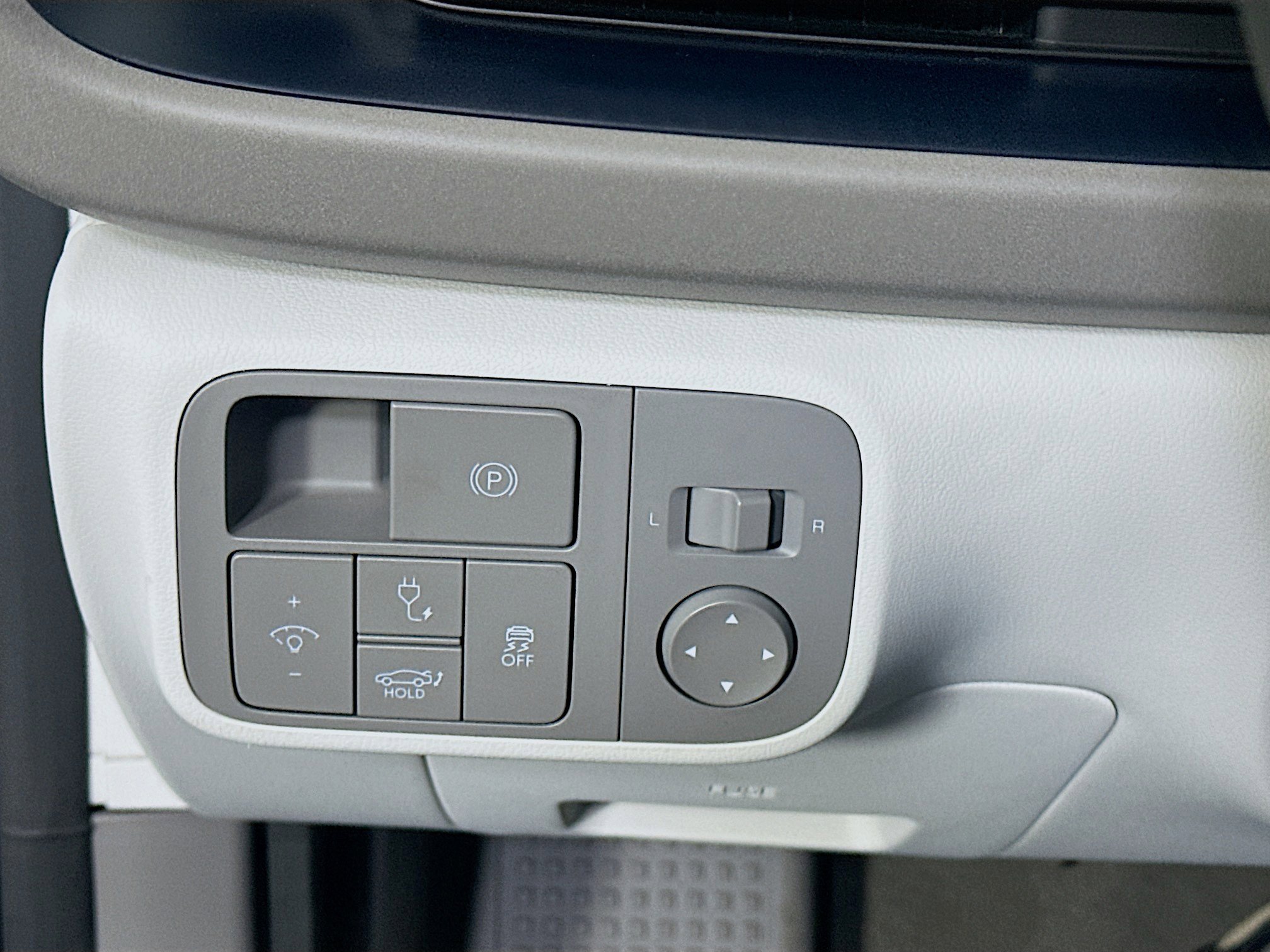 Used 2023 Hyundai Ioniq 6 SEL w/ Cargo Package image 17