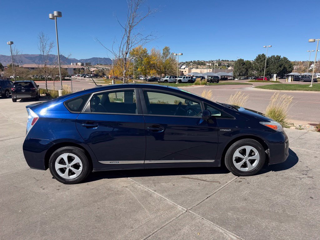 Used 2012 Toyota Prius Four w/ Deluxe Solar Roof Pkg FWD image 9