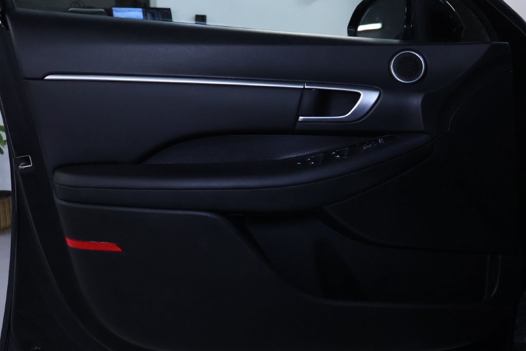 Used 2025 Hyundai Sonata SEL FWD image 12
