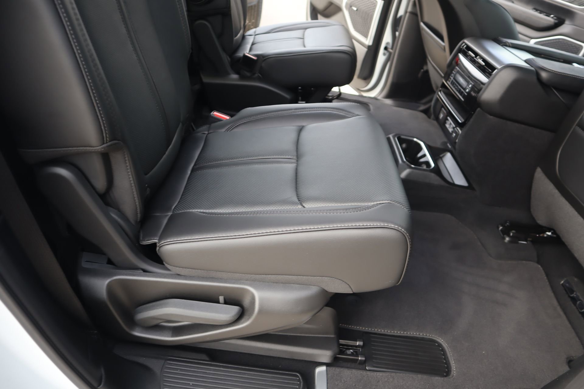 New 2026 Jeep Grand Wagoneer 4WD image 16