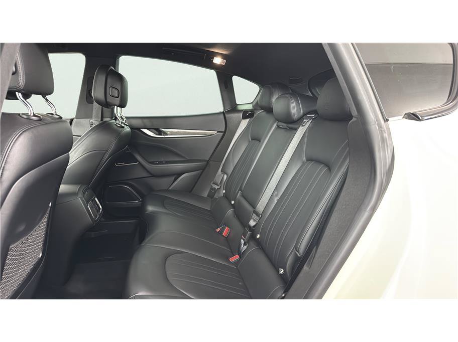 Used 2019 Maserati Levante S AWD/4WD image 12