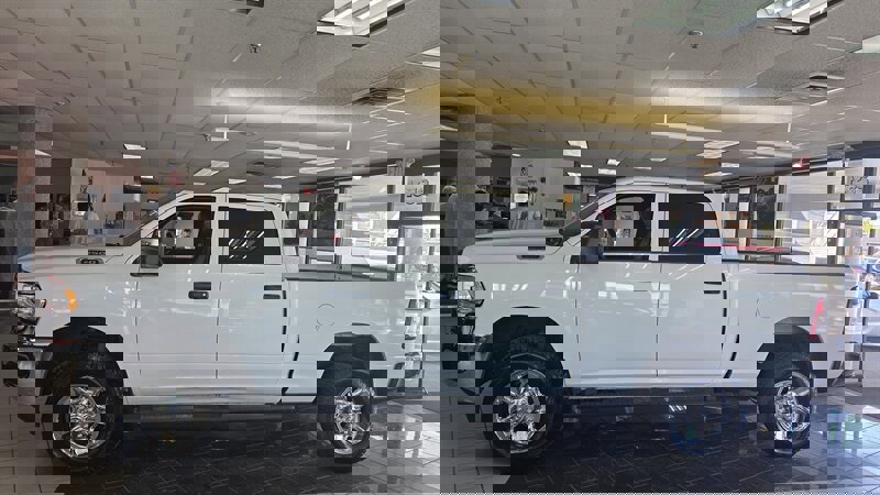 Used 2023 RAM 2500 Tradesman w/ Chrome Appearance Group image 2