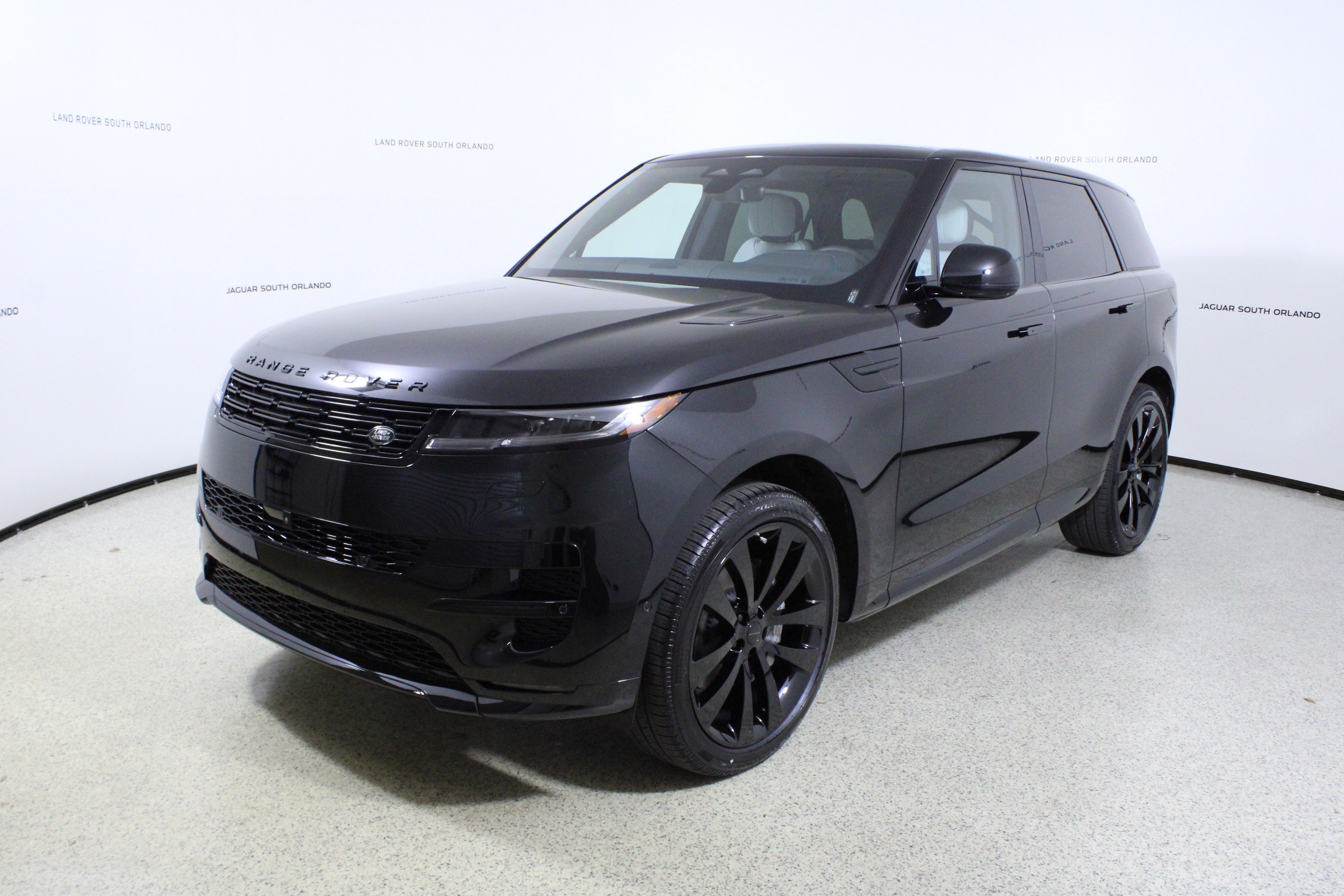 New 2026 Land Rover Range Rover Sport Dynamic SE AWD/4WD image 4
