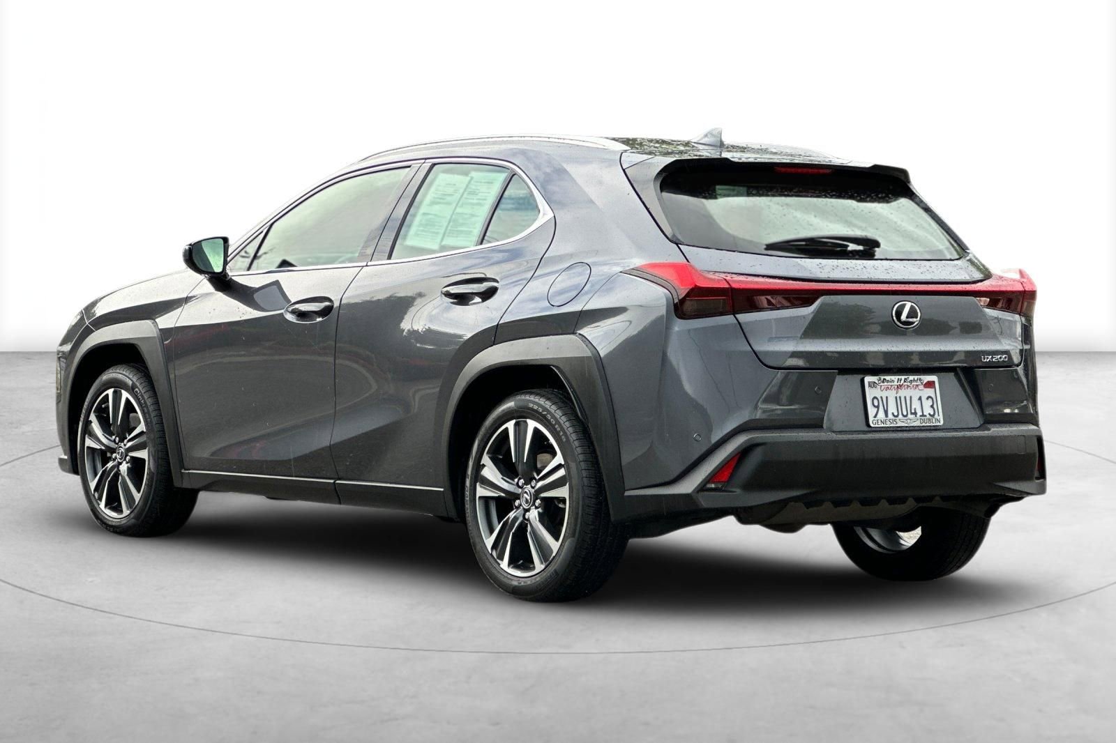 Used 2022 Lexus UX 200 w/ Accessory Package (Z2) FWD image 4