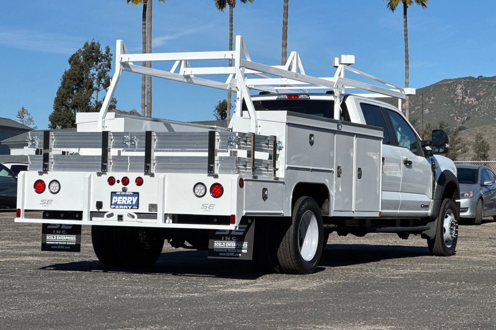 New 2025 Ford F550 XL image 3