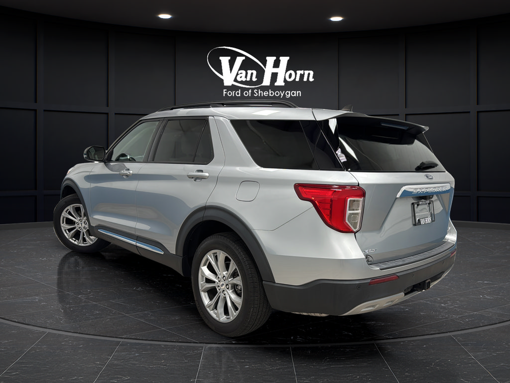 Used 2023 Ford Explorer XLT w/ Equipment Group 202A AWD/4WD image 5