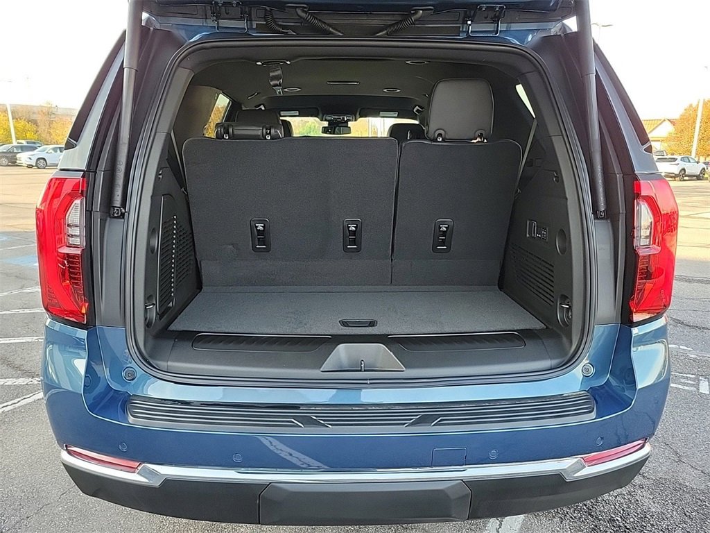 New 2026 GMC Yukon Elevation image 7