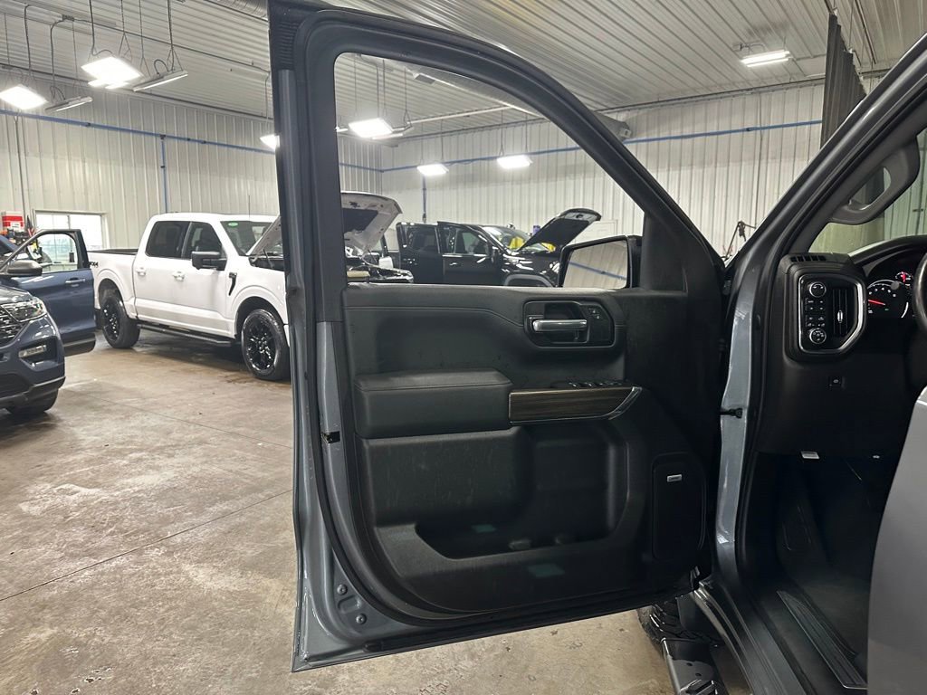 Used 2019 Chevrolet Silverado 1500 LT Trail Boss image 11