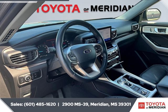 Used 2023 Ford Explorer Limited image 12