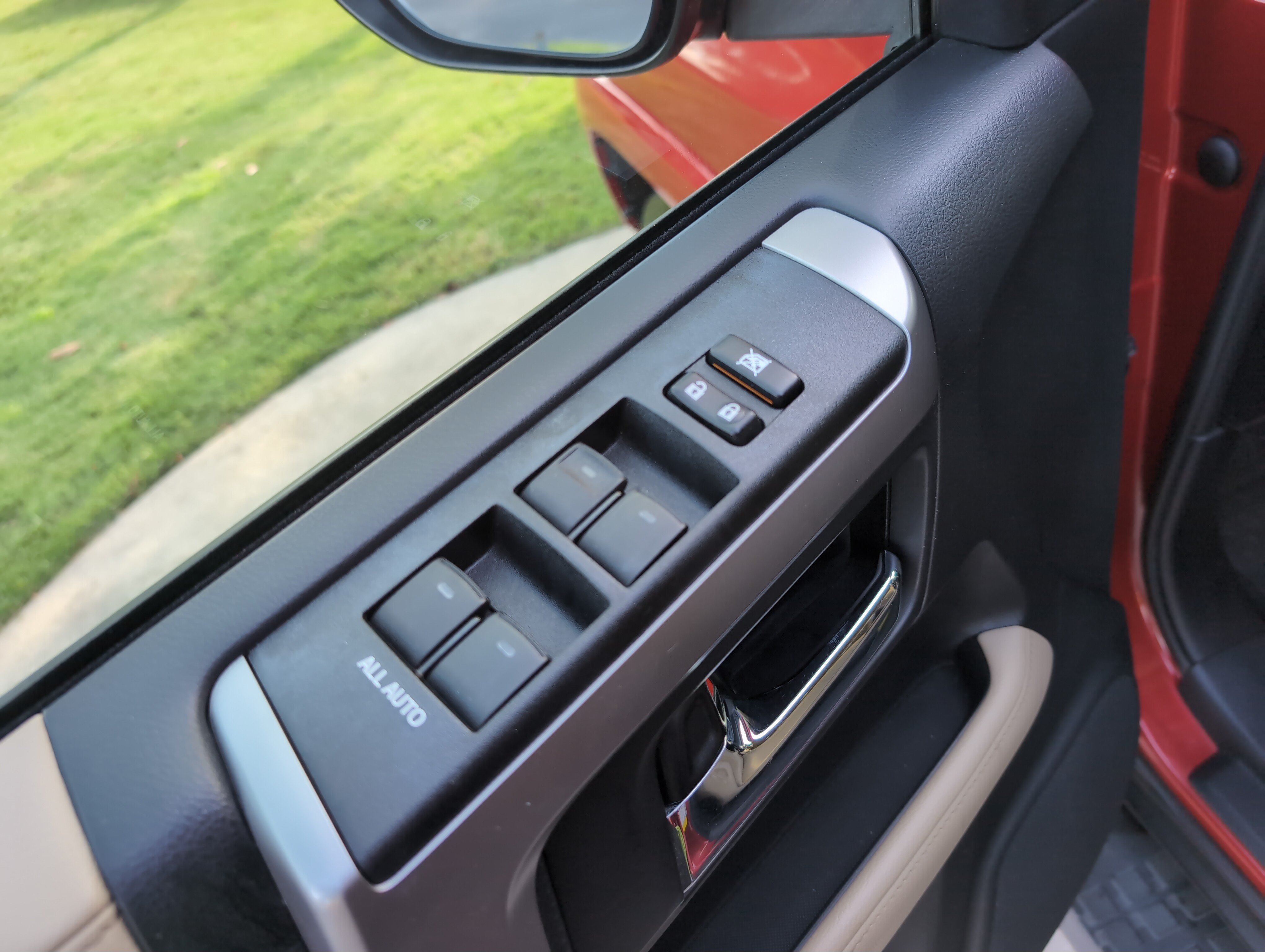 Used 2022 Toyota 4Runner SR5 RWD image 15