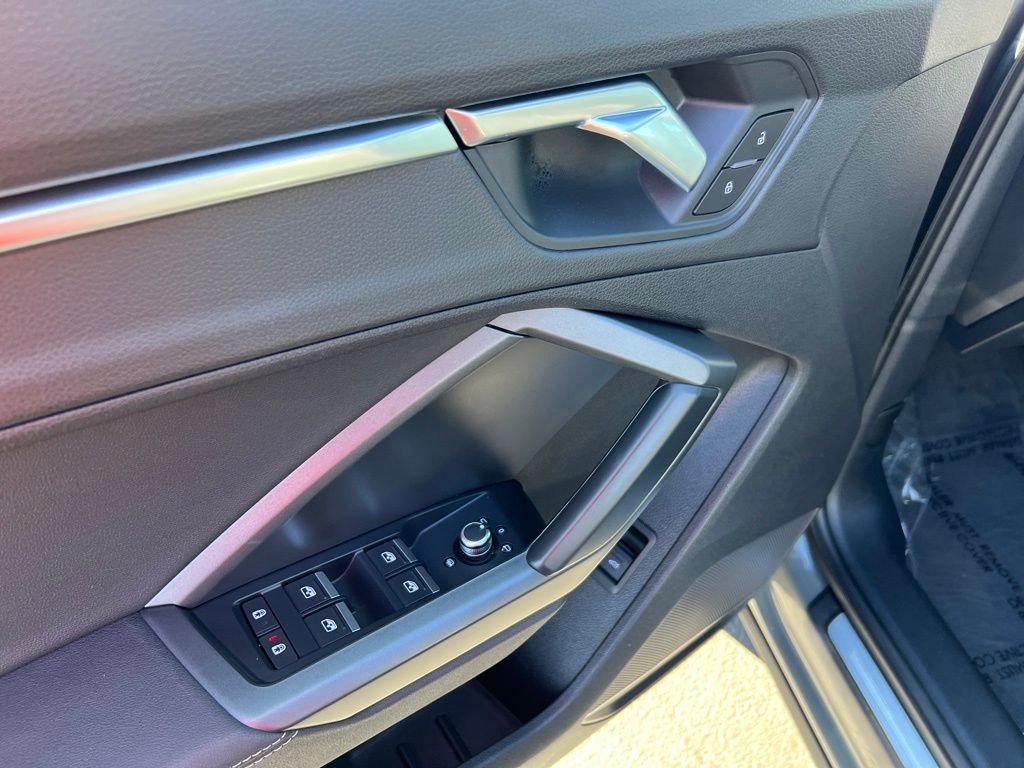 Used 2020 Audi Q3 2.0T Premium Plus w/ Premium Plus Package image 13