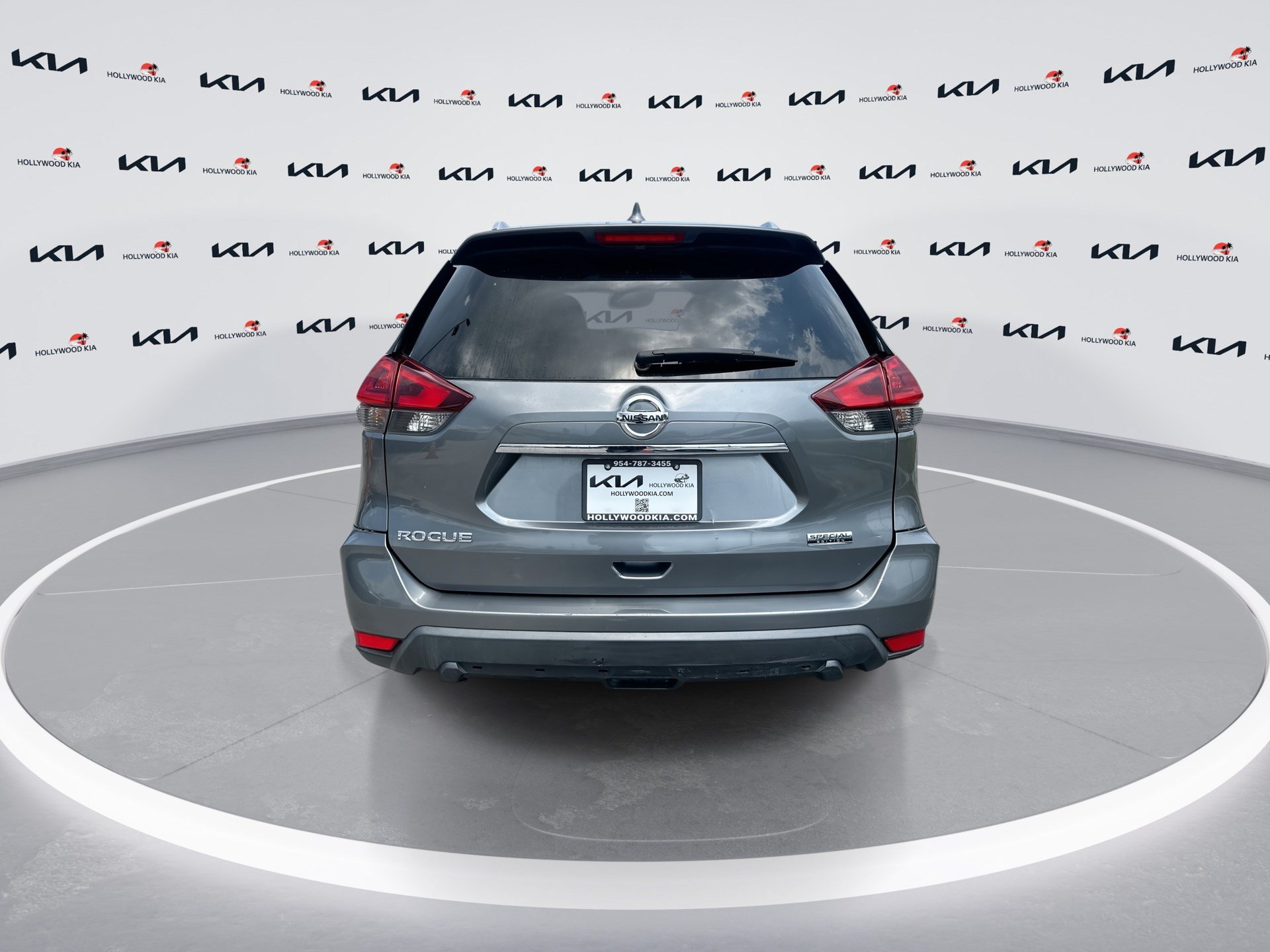 Used 2020 Nissan Rogue S w/ Special Edition Package FWD image 7