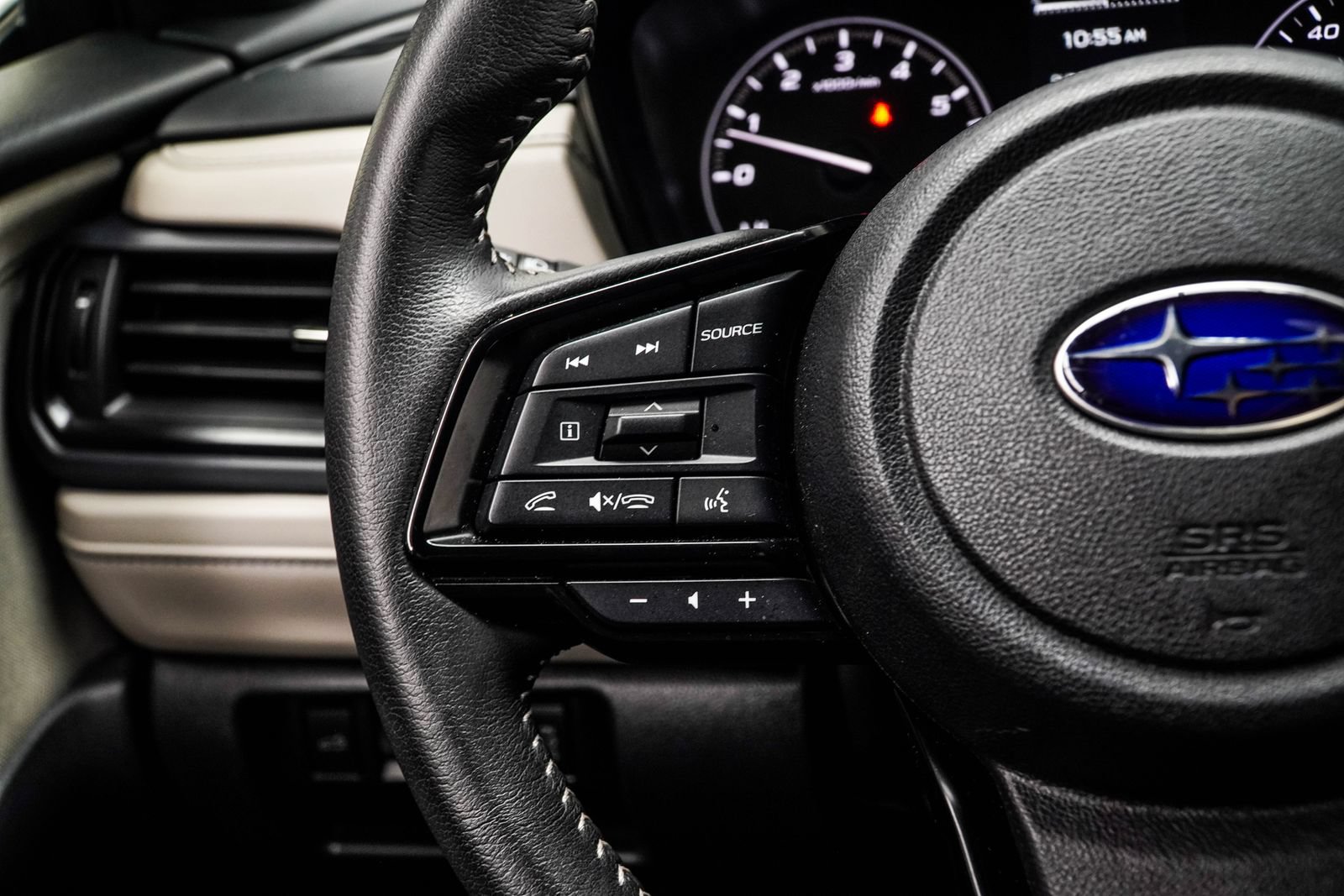 Used 2025 Subaru Forester Premium AWD/4WD image 30