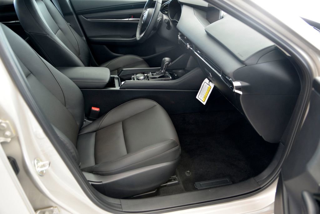 Certified 2025 MAZDA MAZDA3 2.5 Turbo Sedan w/Premium Plus image 30