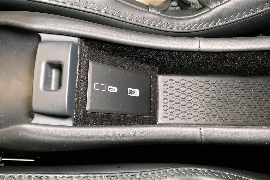 Used 2023 McLaren Artura image 35